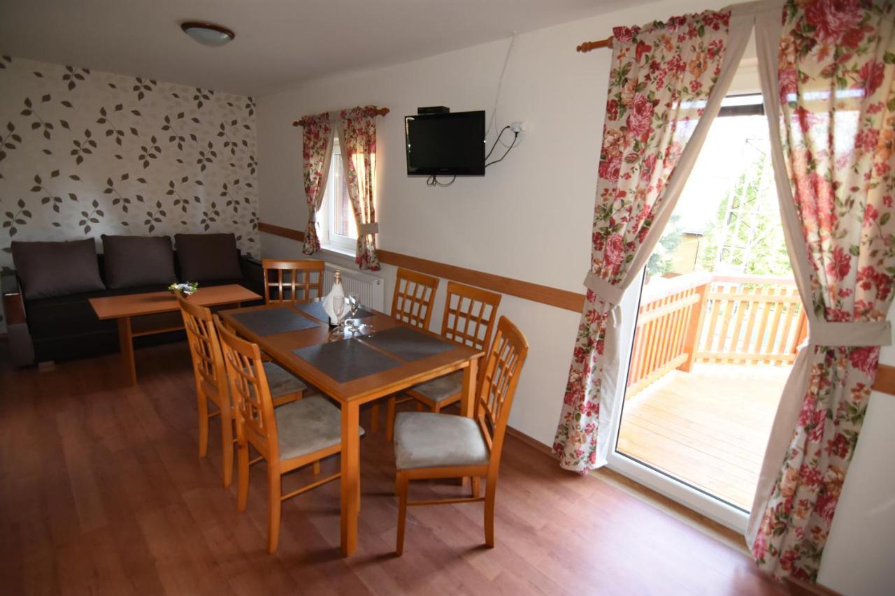 Holiday Park Orava Bungalows Dolny Kubin Ngoại thất bức ảnh